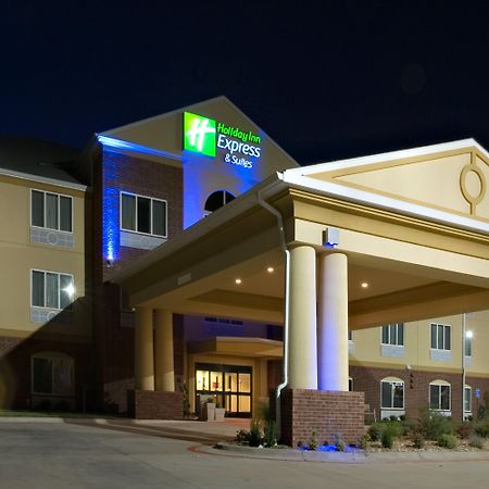 Holiday Inn Express Childress By Ihg Exterior foto
